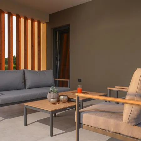 Zidine, Luxury With Seaview And Salt Pool Water *