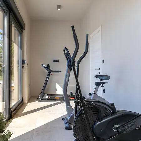 Zidine, Luxury With Seaview And Salt Pool Water * Puntera