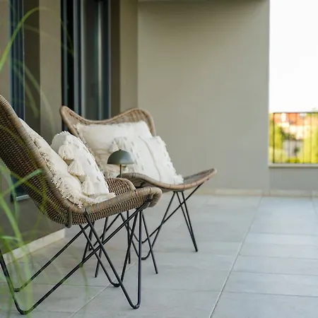 Zidine, Luxury With Seaview And Salt Pool Water