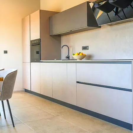 Zidine, Luxury With Seaview And Salt Pool Water *