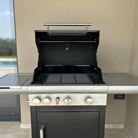 Zidine, Luxury With Seaview And Salt Pool Water Villa *