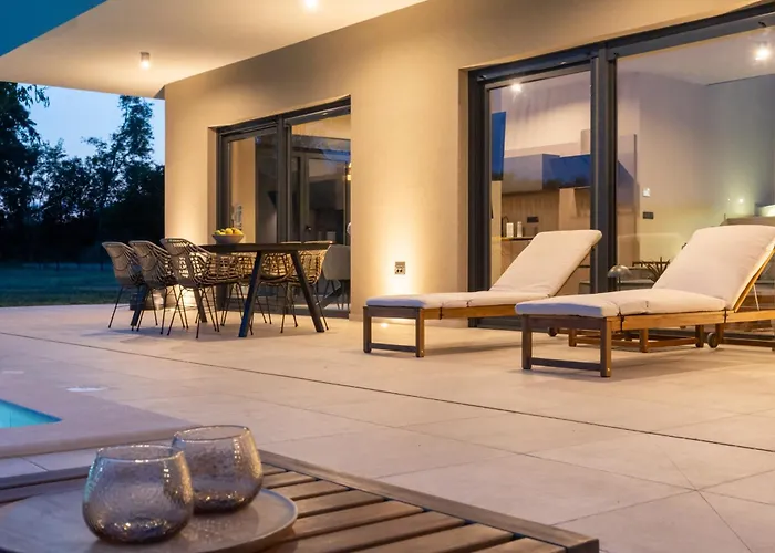 Zidine, Luxury With Seaview And Salt Pool Water Villa Puntera