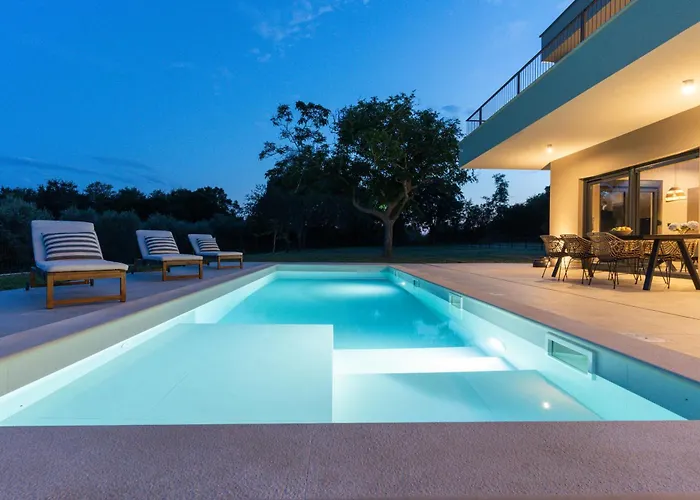 Villa Zidine, Luxury With Seaview And Salt Pool Water