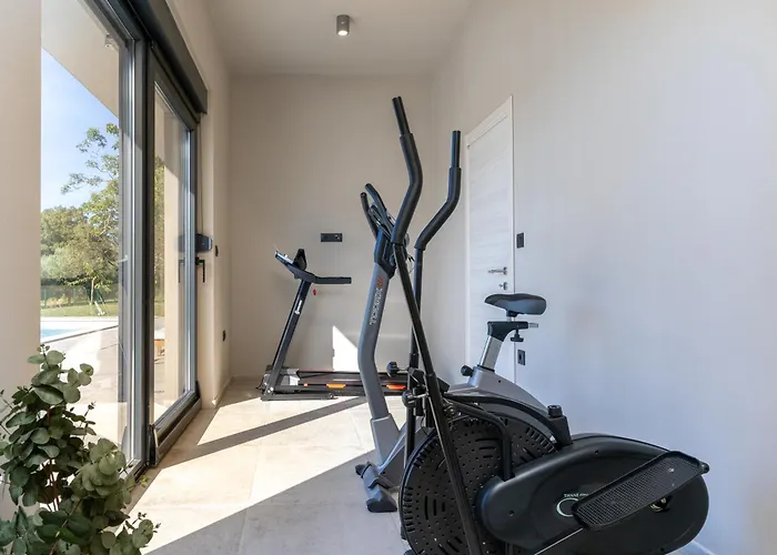 Zidine, Luxury With Seaview And Salt Pool Water * Puntera