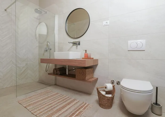 Villa Zidine, Luxury With Seaview And Salt Pool Water Puntera