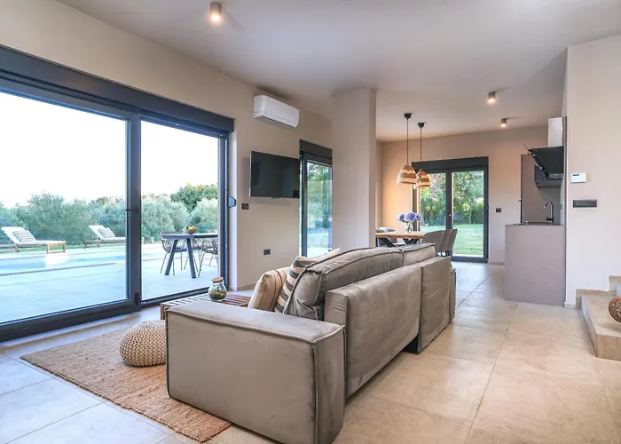 Zidine, Luxury With Seaview And Salt Pool Water