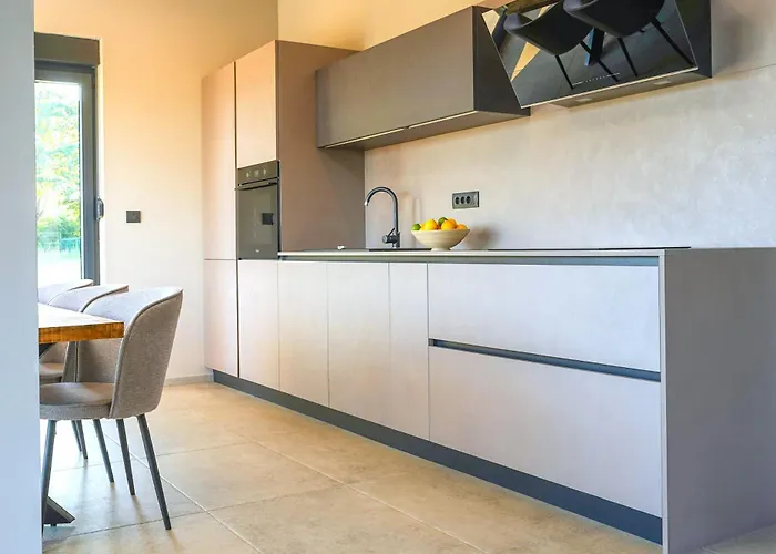 Zidine, Luxury With Seaview And Salt Pool Water *