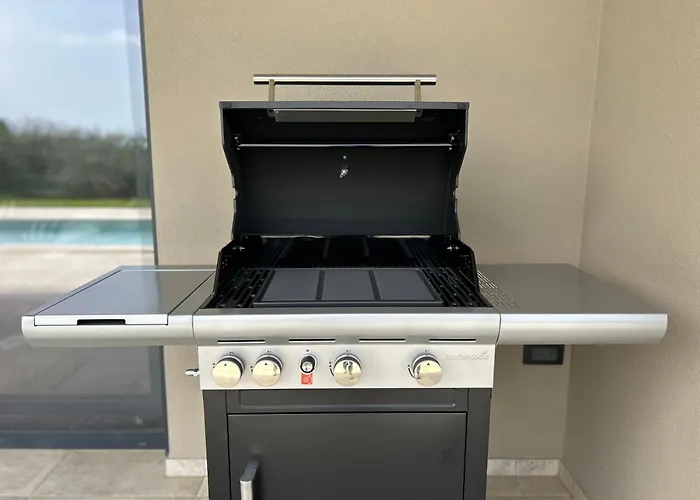 Zidine, Luxury With Seaview And Salt Pool Water Villa *