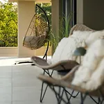 Villa Zidine, Luxury With Seaview And Salt Pool Water