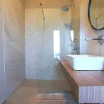 Zidine, Luxury With Seaview And Salt Pool Water