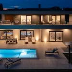 Zidine, Luxury With Seaview And Salt Pool Water * Puntera