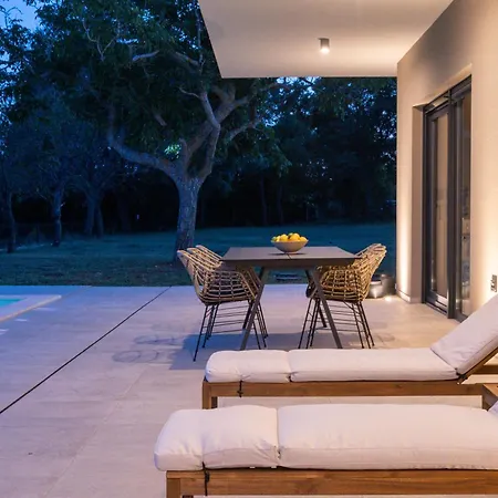 Βίλα Zidine, Luxury With Seaview And Salt Pool Water *