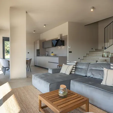Βίλα Zidine, Luxury With Seaview And Salt Pool Water *