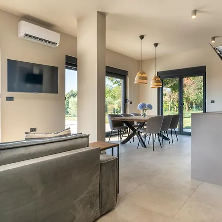 Βίλα Zidine, Luxury With Seaview And Salt Pool Water *