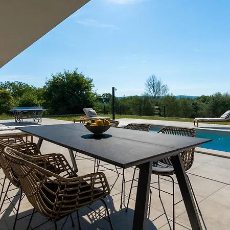 Villa Zidine, Luxury With Seaview And Salt Pool Water Puntera