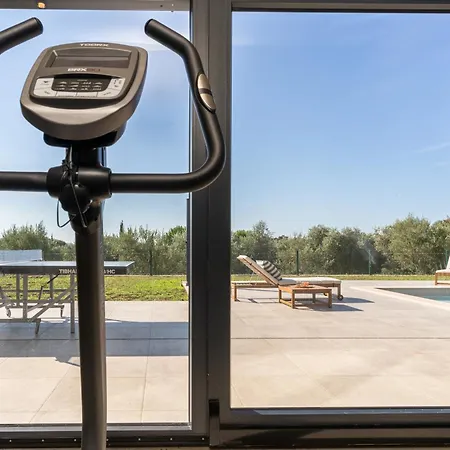 Zidine, Luxury With Seaview And Salt Pool Water Puntera