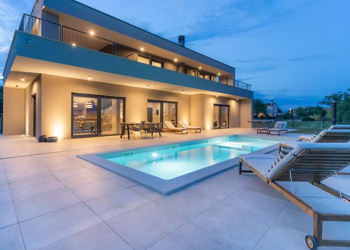 Zidine, Luxury With Seaview And Salt Pool Water Puntera