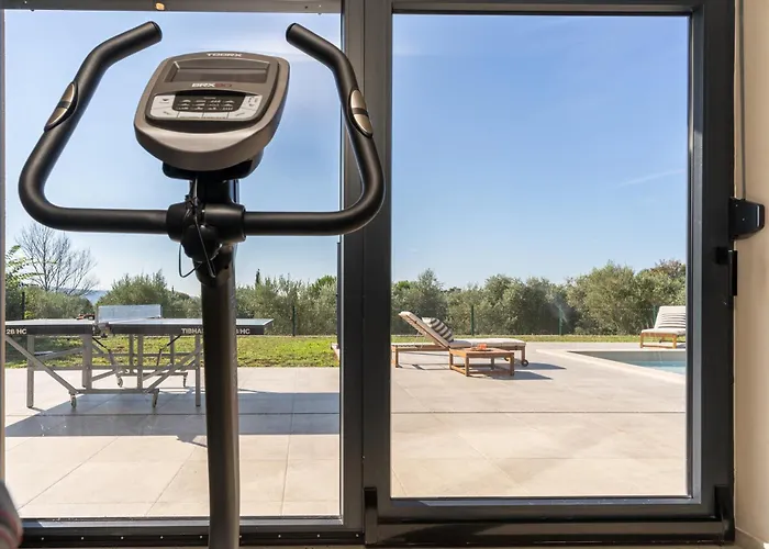 Zidine, Luxury With Seaview And Salt Pool Water Puntera